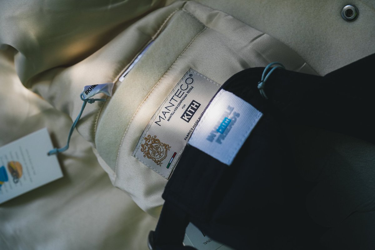 Peaceful612852's tweet photo. Open my eye, doorbell ringing.
And this beautiful merch is here!
Quality🚀 Details🚀 Comfort 🚀
@InvsbleFriends x @KITH
Thanks again my man
@nelsg_ https://t.co/aOkW8NSjxk