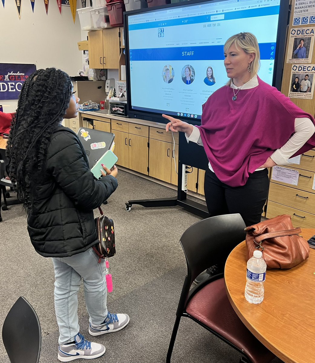 Thank you <a href="/WillowWetherall/">Willow Wetherall</a> for speaking to <a href="/SBJohnAdamsHigh/">John Adams HS</a> afternoon <a href="/JAHS_BusinessEd/">JAHS Business Ed Depart</a> Entrepreneurship classes…and sharing so many of the incredible things <a href="/DTSouthBend/">Downtown South Bend</a> has to offer! <a href="/SouthBendCTE/">SBCSC Career & Technical Education - CTE</a>