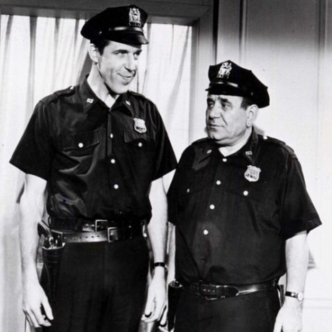 Officers Francis Muldoon and Gunther Toody  :)  #FredGwynne #JoeERoss #Car54WhereAreYou