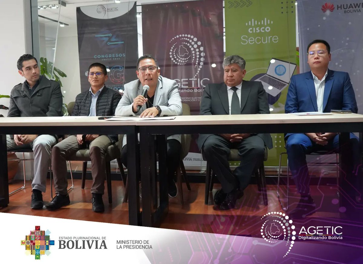 AgeticBolivia's tweet photo. #Hoy en el marco de las actividades desarrolladas en el 4to Congreso Internacional de Seguridad Informática #CIDSI 2022, la AGETIC realizó la premiación a los equipos ganadores que obtuvieron los mejores puntajes en la competencia "Capture The Flag". https://t.co/3QjrjsK4PW