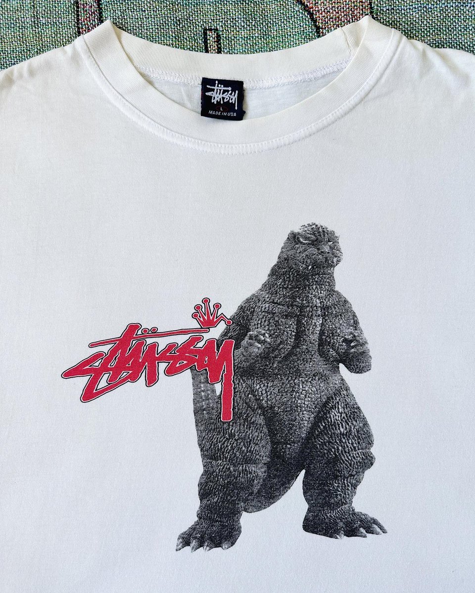 deonasaurus's tweet photo. Some of my favorite vintage #stussy https://t.co/brAycHqKY6