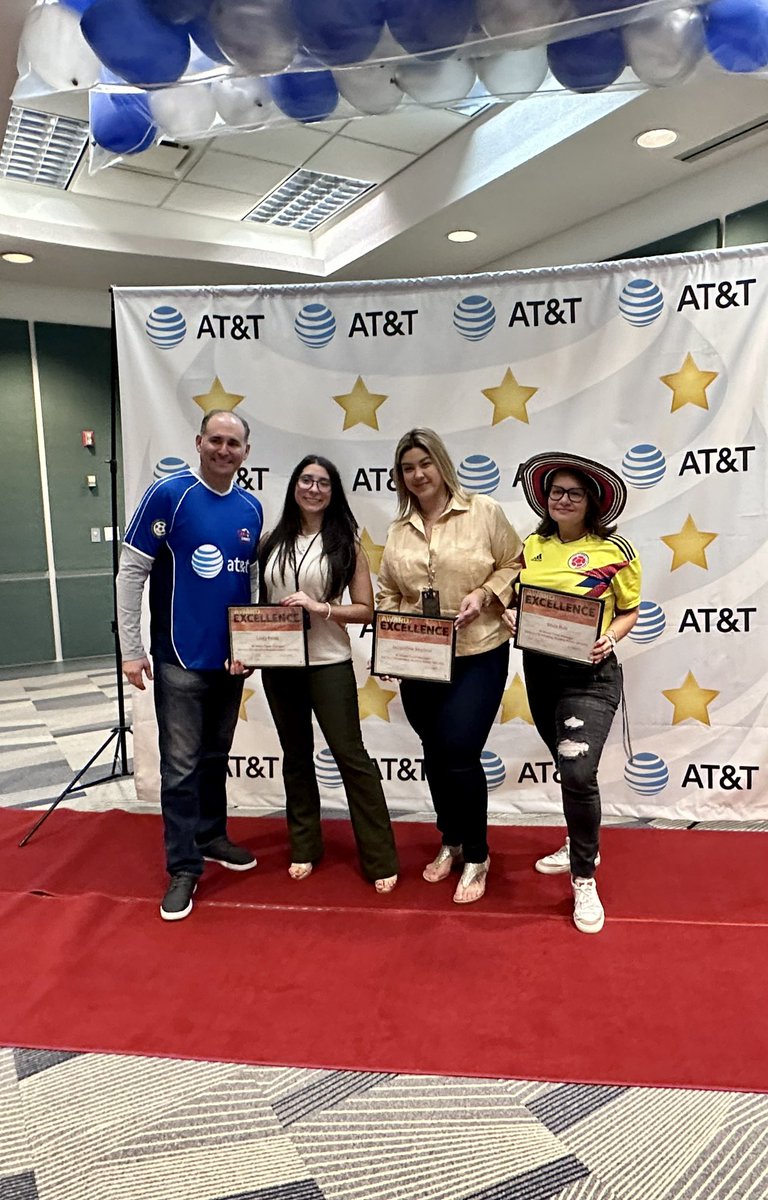Silvia_MRuiz's tweet photo. Miami Town Hall - Celebrating Performance β> Top TMβS, Resolve and Thrive π€©π€© #MSSMiami #LifeAtATT #MBCGoodStuff Thank you @TonySmith4Sales @banks_dvb and my TEAM !! @Thrive_CAS https://t.co/UnIh3bNR1B