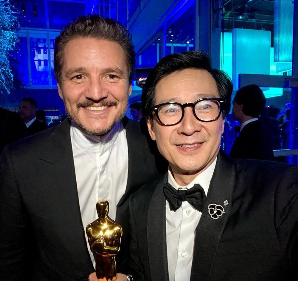 pascalarchive's tweet photo. ke huy quan’s iconic selfie with pedro pascal https://t.co/vXgcffS2p5