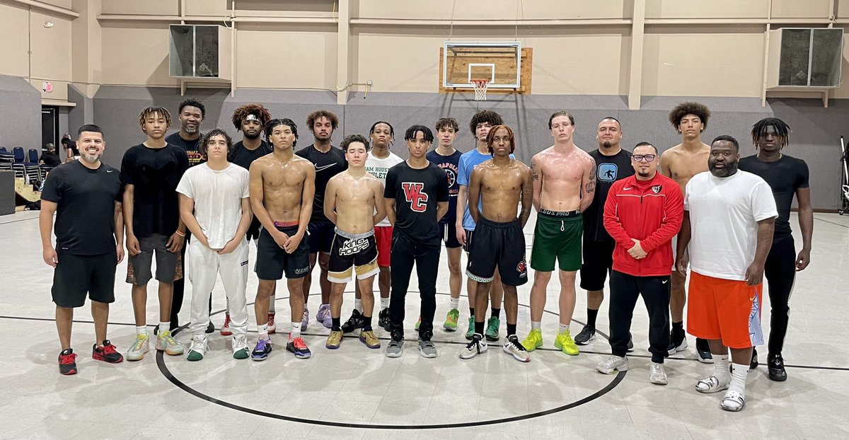 Thanks to Coach Garcia <a href="/Barclay_MBB/">Barclay College Men's Basketball Official Page</a> for coming out to see talent we’ve got w/our Seniors. Appreciate it🙏🏼🏀<a href="/Aashonholmes23/">siz♨️</a> @iamdemetrice  <a href="/Devonspeededge/">Devon</a> <a href="/fredlemarr/">Fred lemar</a> @joseph_wilson23  <a href="/tyler13cook/">tyler cook🔮</a> <a href="/210mxson/">Mason Walker</a>
@GavinA_Vidal3 <a href="/CalebRiojas05/">Caleb Riojas</a> <a href="/Jamel_lenzy2023/">Jamel lenzy</a> <a href="/DavonteDurst/">DD22🥷🏽</a> <a href="/onealjohn5/">J5</a>