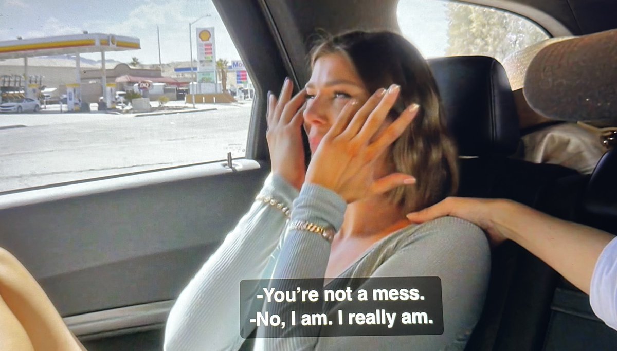 PicoleeNeterson's tweet photo. *when the guilt of having an affair with your “best friends” boyfriend sinks in* #pumprules https://t.co/FN82U2xfvs