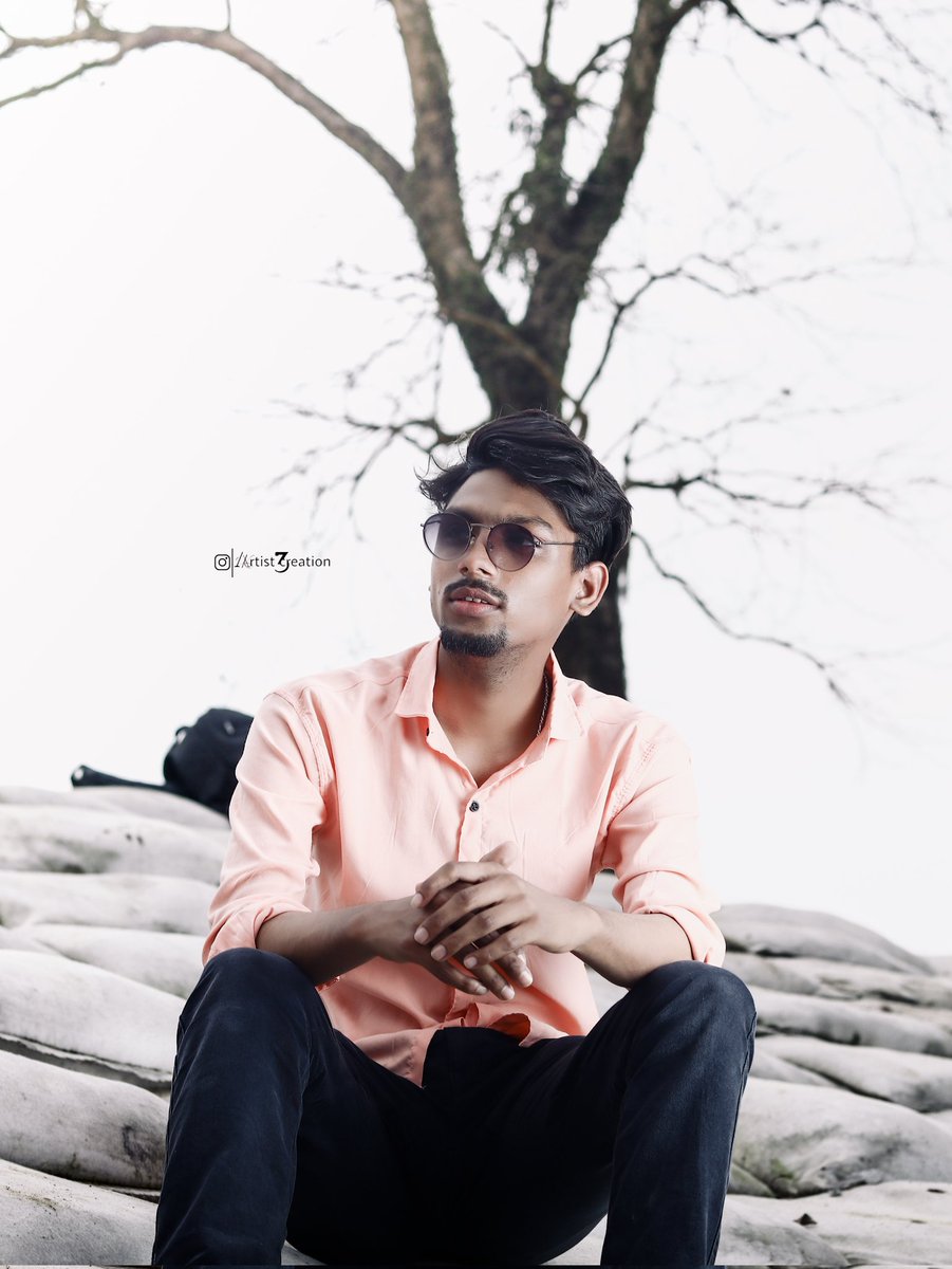 ArtistCreation3's tweet photo. Outdoor shoot using softbox 
#artistcreation3 https://t.co/dBQ1bNDchF
