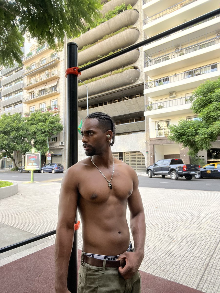sugarbrown21's tweet photo. Queeee calorrr 🔥💦🥵 https://t.co/GXTjBWihpz
