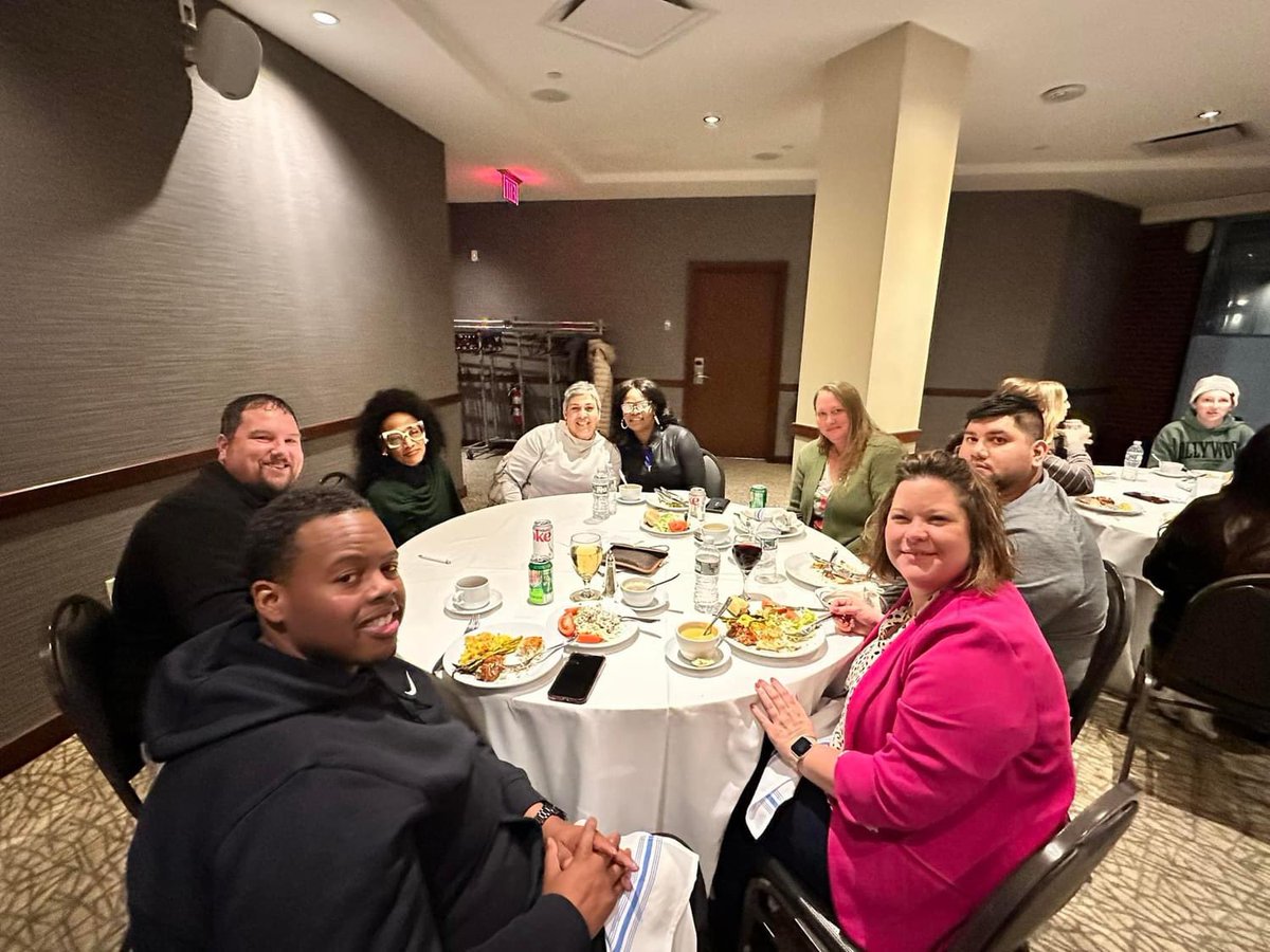 ealy_daeducator's tweet photo. This week of research visiting Uncommon Schools @RoxburyPrepCS culminated with districts presenting on their campus PoP. @marlin_high PoP is the effects of student engagement on student achievement. Can’t wait to plan the implementation of what was learned. #R12LLAC https://t.co/yff3bPVHPg