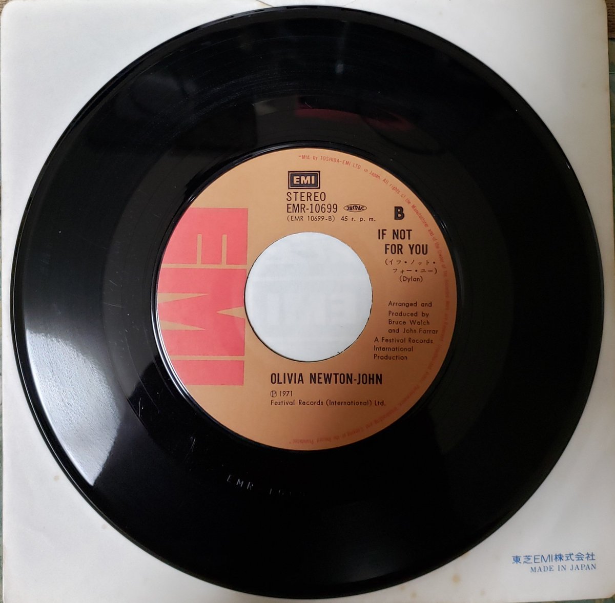 sexyedamurajap1's tweet photo. #OLIVIANEWTONJOHN
#LETMEBETHERE
#IFNOTFORYOU
#オリビアニュートンジョン
#レットミービーゼア
#イフノットフォーユー
#マイクサムズ
#MIKESAMMES
#東芝EMI株式会社
#女性歌手
#POPS
#popmusic
#country
#softrock
#AOR
#vinyl
#vinylcollection
#EP
#RECORDS
#レコード
#7inch
#45rpm
#日本盤 https://t.co/1aDjhKWVyV