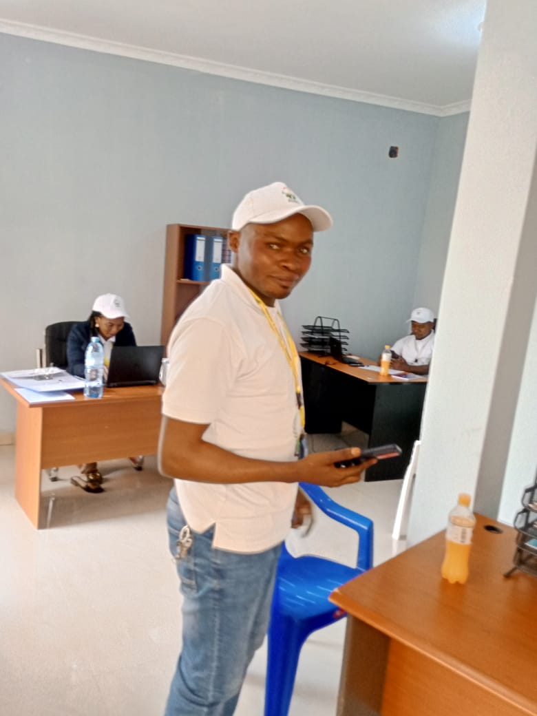 SOS_Walikale's tweet photo. Mener le plaidoyer auprès des décideurs est parmi les objectifs de l'ASBL "SOS Walikale" #Bureau Goma #Bureau Walikale

@juvenalmunubo @ONUFemmesRDC @afiamama @AWLN_RDC @AwaNdiayeSeck1 @maleineco https://t.co/0m10N7tvFi