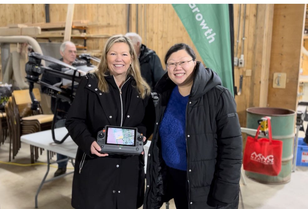 wonderfullinc's tweet photo. Excited to introduce @DJIAgriculture drone technology and its benefits to our Honorable Innisfil Mayor @LynnDollin at the event of Boris Horodynsky of Horodynsky Farms donated to the @RVHFoundation “Keep Life Wild” campaign!
#thankyou #grateful #KeepLifeWild #HelpRVHGrow https://t.co/shGHrdXGuv