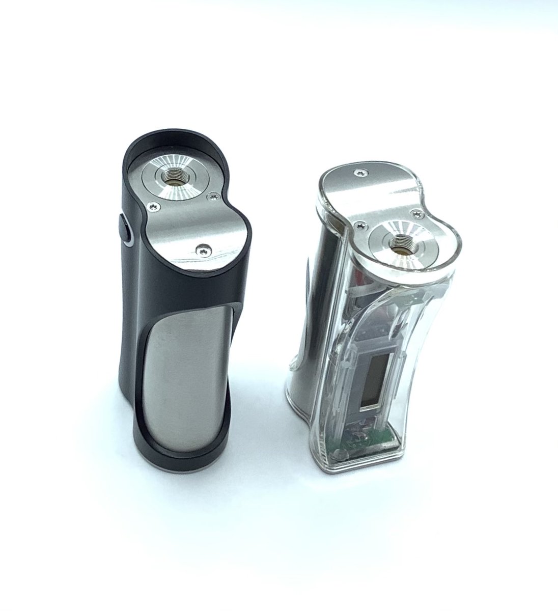vape_world_'s tweet photo. オシャレmodハイエンドメーカーR.S.SデザインAmbition MODS HERA Box Mod DESIGN BY R.S.S. MODS人気カラーのクリア再入荷しております😎
人間工学に基づいたグリップ感の良いシェイプが特徴のBOXXMODです!
#heramod #rssmods #ambitionmods #cbd #cbdvape #電子タバコ #立川 #東京 #vapeworld https://t.co/rUEhkG5OF0
