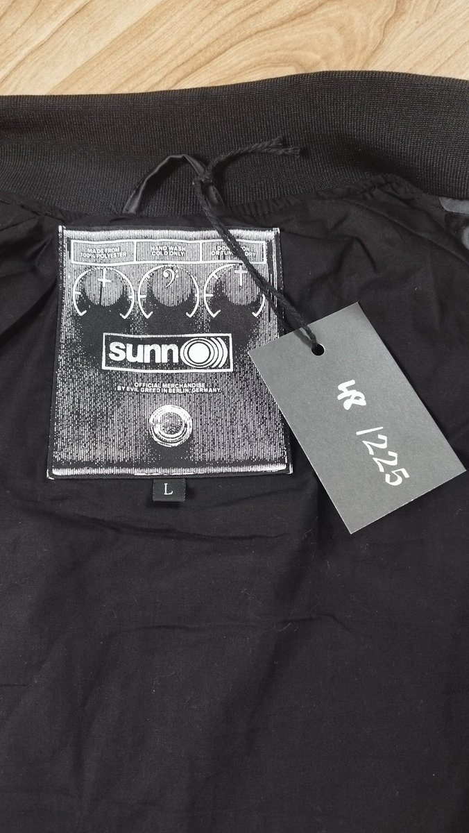 So happy to finally receive this crazy cool Sunn 0))) jacket in Seoul 👌🏼
@EVILGREED @IdeologicOrgan