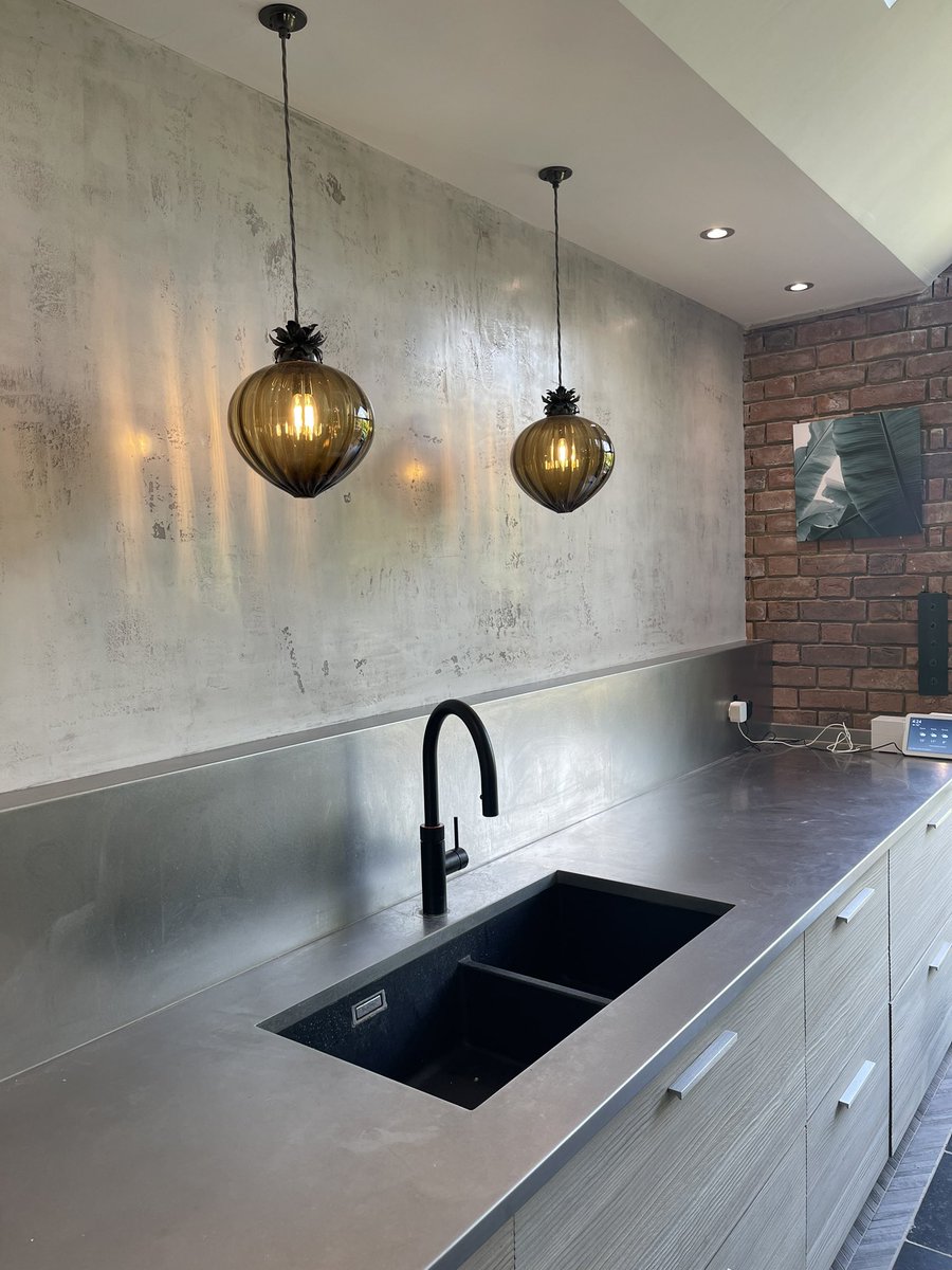 RodanPolishedPl's tweet photo. Lime concrete with a pigmented wax #concrete #polishedplaster #venetianplaster  #stucco #london #interiordesign #architecture #kitchendecor #homedecor https://t.co/W8KNCtyplP