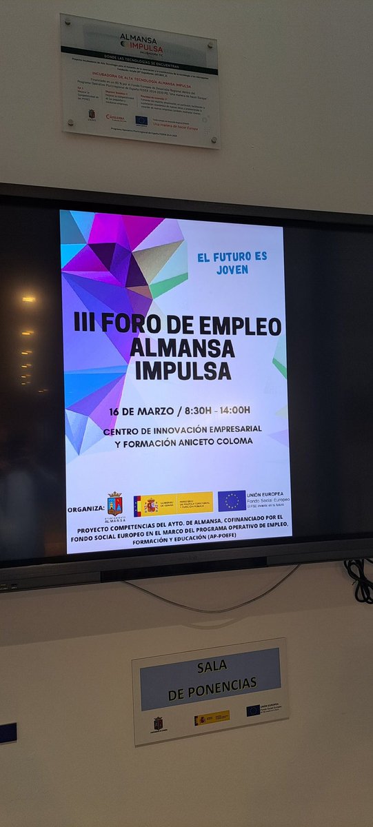 En el foro #AlmansaImpulsa para intentar motivar a los más jóvenes para que se busquen la vida profesional.
Con la gente de <a href="/brandty/">brandty</a> <a href="/GuzmanMtnez/">Guzmán Martínez</a> <a href="/GallardoLeonor/">leonorgallardo</a>