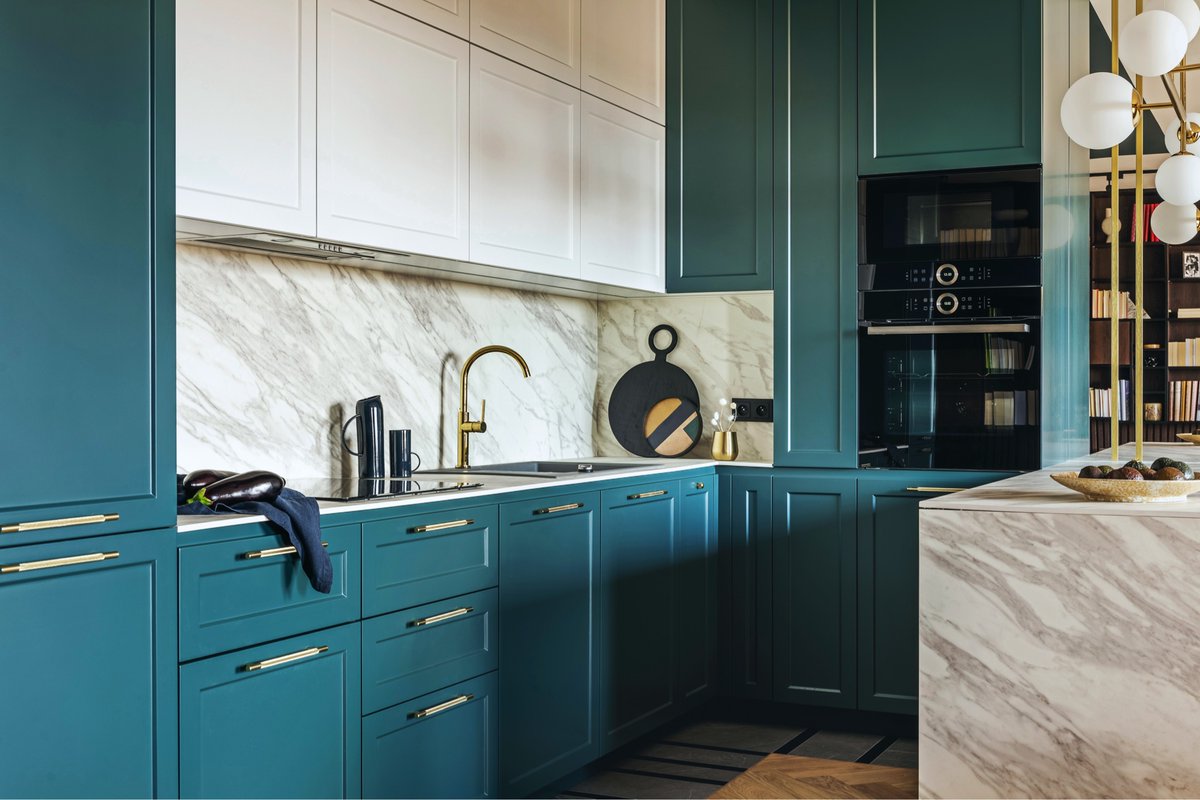 Recurostyling's tweet image. Are you looking to refurb your kitchen in a unique, bespoke colour? At Recuro, we can supply our custom made kitchens in nearly any colour in the world. #kitchen #colourfulkitchen #bluekitchen #greenkitchen #kitchendesign #kitchenrefurb #refurb #ukrefurb