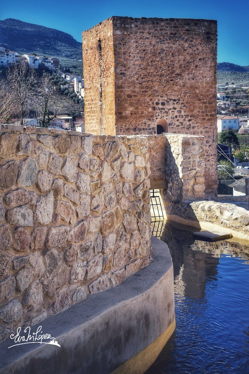 📍Torre del Batán 

#Jueves 💪🏻🥱🥱
#CastilloDeLocubín #Jaén #JaénParaísoInterior #Andalucía #monumento #torre #atalaya #medieval #castillo #caz #canal #agua #PaisajeUrbano #ArquitecturaMedieval #arquitetura 
#Marzo #invierno #photooftheday #fotografía