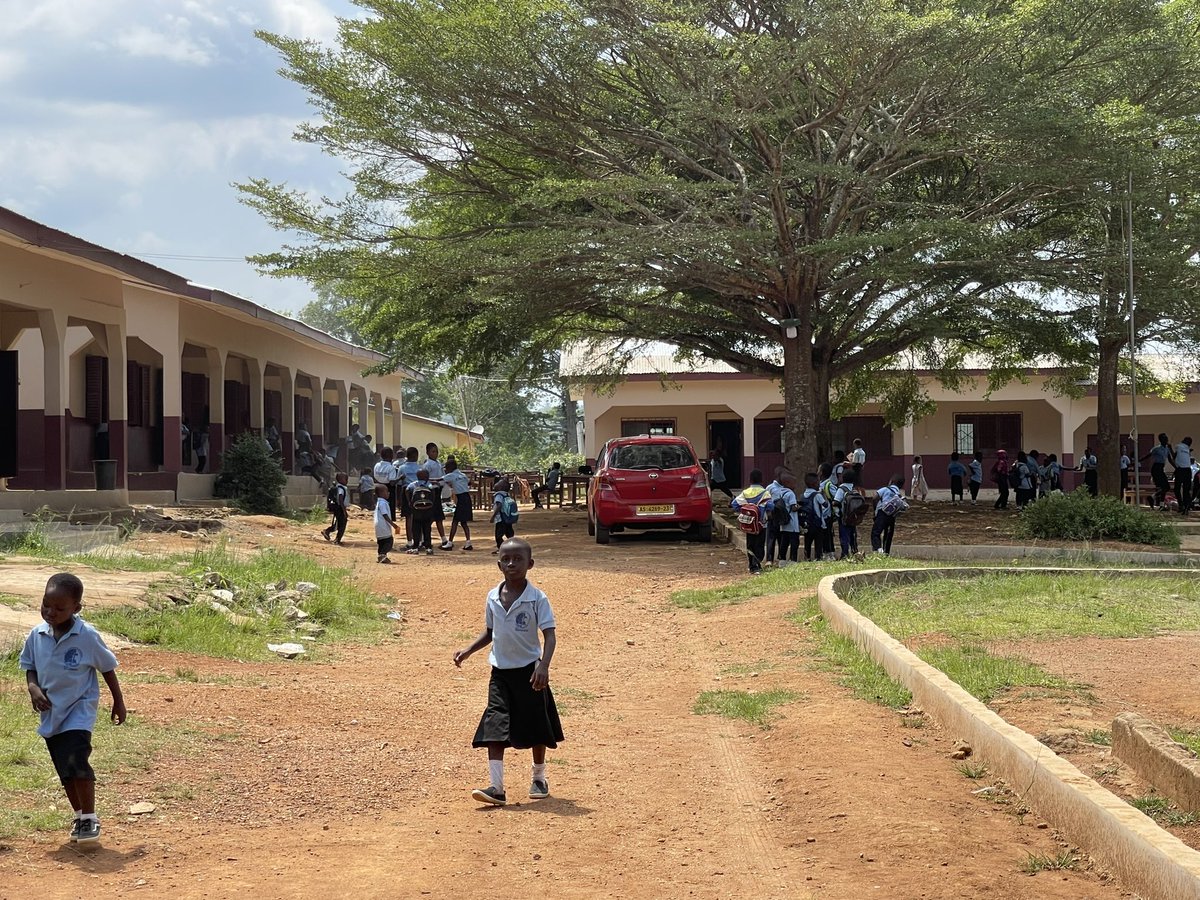 Michael851112's tweet photo. @miseancara member #ClunySisters provide quality &amp; affordable basic education to over 400 children in Domeabra, a rural settlement in Ghana. Without this project, all these children would be on the farms helping their parents #LeaveNoOneBehind 
@Irish_Aid https://t.co/EJJTN20n4V