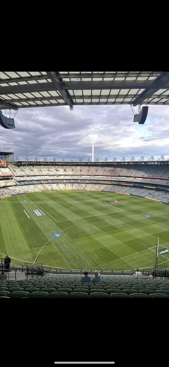12RowsBack's tweet photo. Massive night ahead as season 2023 begins tonight! We’ll be there to cover it all in 2023! #12rowsback #afl https://t.co/Pz05Ser04D