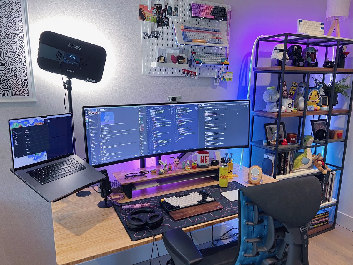 VephlaUni's tweet photo. Rate this Workspace over 100 😍 https://t.co/e9EUROY2o3