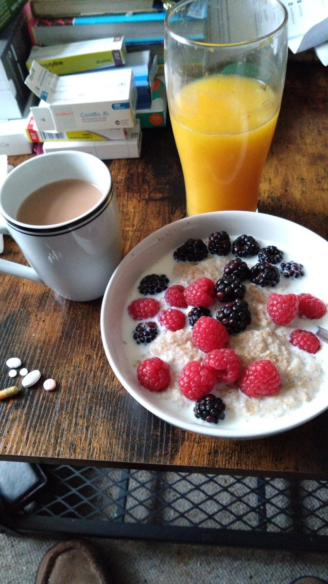 Breakfast this morning, a bit earlier today.
Weetabix, raspberries, blackberries, fresh orange juice and a cup of tea. Not forgetting morning meds.