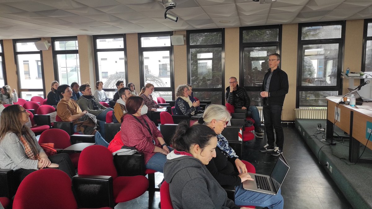 UMRAgroecologie (@umragroecologie) on Twitter photo Journée des nouveaux arrivants de l <a href="/UMRAgroecologie/">UMRAgroecologie</a> 29 nouveaux Stagiaires,doctorants, post-doctorants, CDD, et permanents se relaient pour se présenter, devant les collègues de l'unité. Journée des nouveaux arrivants de l <a href="/UMRAgroecologie/">UMRAgroecologie</a> 29 nouveaux Stagiaires,doctorants, post-doctorants, CDD, et permanents se relaient pour se présenter, devant les collègues de l'unité.