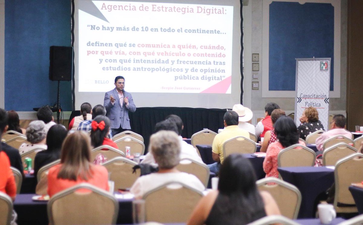PRI_MorelosOF's tweet photo. Concluimos con el tema: La era digital causas, efectos y usos en la militancia territorial, impartida por Luis Bello. Agradecemos al Presidente del @IRHnacional @lazarojimeneza por el apoyo en el fortalecimiento de conocimientos para los retos por venir en el #PRIMorelos. 🟢⚪️🔴 https://t.co/2ZBgfnWIT3