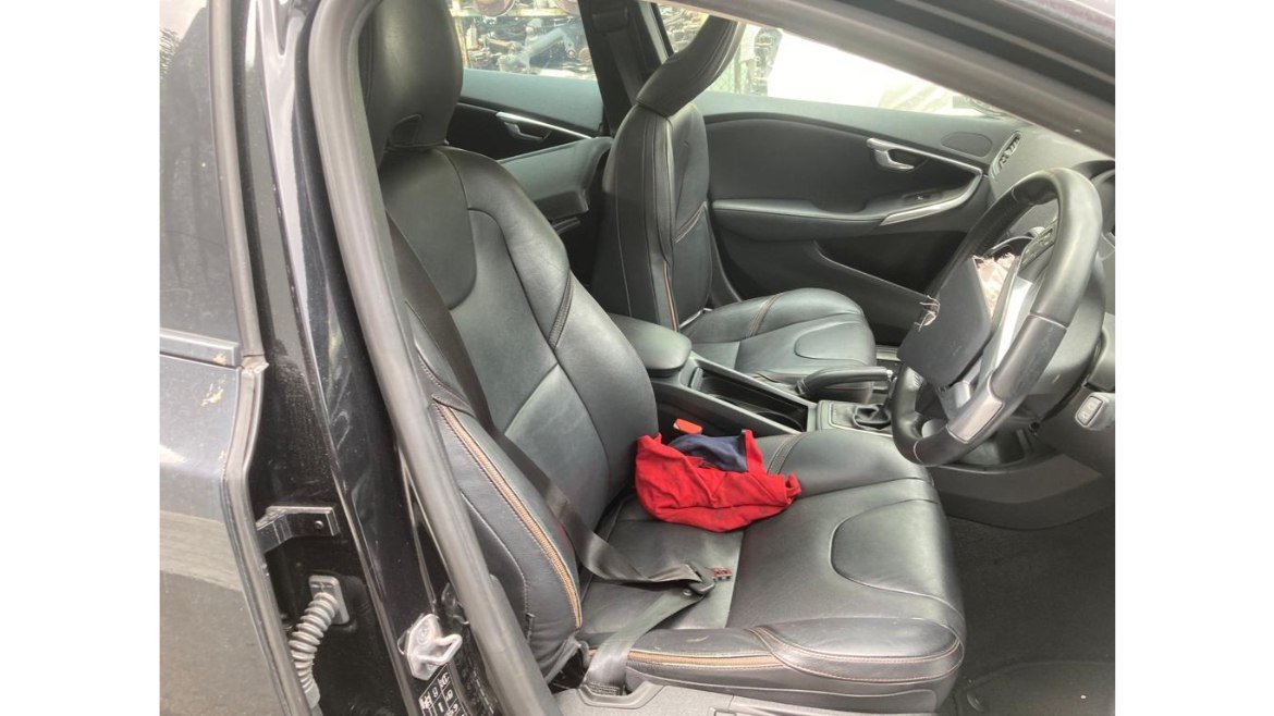 propelauto's tweet photo. Volvo V40 CrossCountry D2 Diesel Engine Parts available at #PropelAuto
Come n Grab your needed parts at #5WoodlandsWalk
#SG #Volvo #V40 #D2 #D4162T #GenuineParts #UsedOriginal #VolvoParts #EngineParts #Carparts #Autoparts #SpareParts #Marketing #Online #GrabFast #Buy #Now https://t.co/KRn3MWa0S3