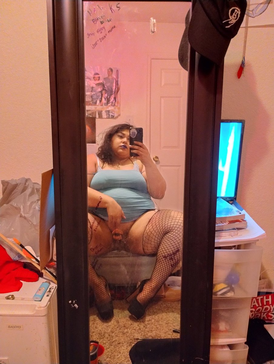 LittleSlut21's tweet photo. Enjoy, this is how I spent my birthday. Teasing you ❤️ (and yes, I made a video) https://t.co/mp16UdHenL