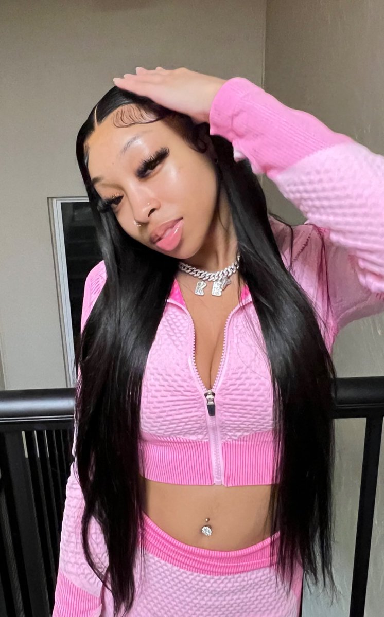 keydolla_'s tweet photo. I look prettier when I’m high 😂😍 https://t.co/jLlicMgmuC