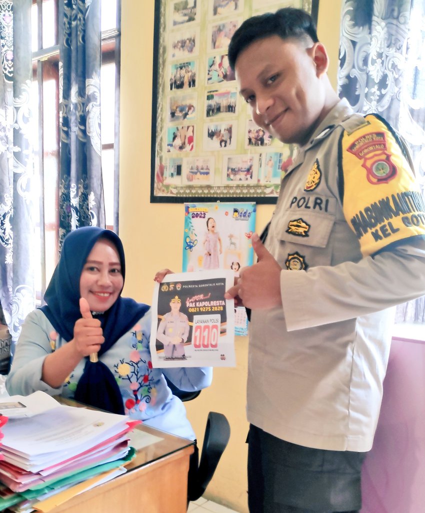 Bhabin_Botu's tweet photo. Sosialisasi DUMAS PRESISI &amp; Layanan CALL CENTER POLRI 110 kepada warga masyarakat.

#KapolrestaGorontaloKota #PolriPresisi #ListyoSigitPrabowo #DivisiHumasPolri #PolisiIndonesia #Bhabinkamtibmas #HumasPolrestaGorontaloKota https://t.co/siek62MU6A