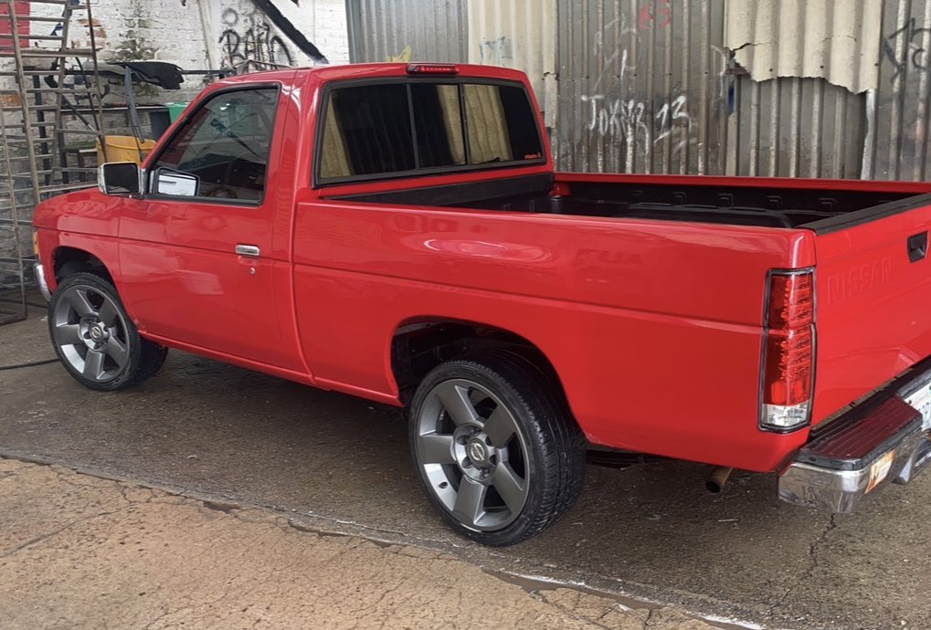 reyhardbodys's tweet photo. 1997 nissan hardbody #nofilterneeded #sinftro #nofiltro #1997nissanhardbody #hardbody #sanjuandeloslagosjalisco #maleconsanjuandeloslagos #miradorsanjuandeloslagos #lasantenassanjuandeloslagos #centrosanjuandeloslagos #sanjuandeloslagoscentro #plazasanjuandeloslagos https://t.co/3bSswi8CyO