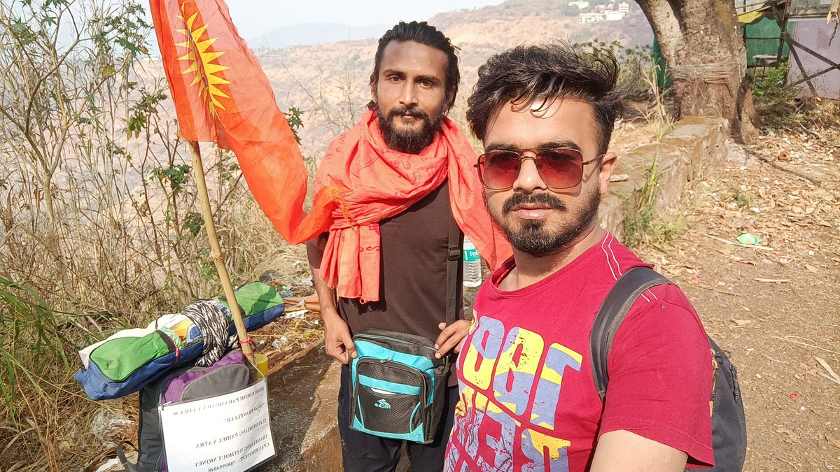 divyesh_agarwal's tweet photo. @RealKingbhau Sir, हम लोग 12 ज्योतिर्लिंग की पैदल यात्रा कर रहे है और जल्द से जल्द भारत को हिंदू राष्ट्र  घोषित करने के लिए ये यात्रा कर रहे है हम इस यात्रा को सफल बनाने के लिए आपके मार्गदर्शन और आशीर्वाद की जरूरत है तो हम आपसे मिलने आ रहे हैyt Channel - Divyesh Agarwal जय भारत https://t.co/dj9EDSLT7o