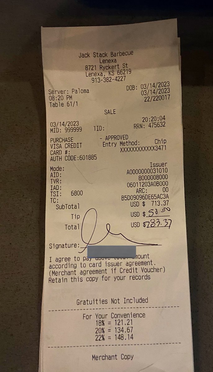 palomababe5's tweet photo. No cash left. Stayed at their table from 5pm-9:40, 40 minutes after close. Took up a ton at my section and didn’t tip. And then my table yesterday, a man who couldn’t and wouldn’t say my name. https://t.co/VK6Iv2hXv0