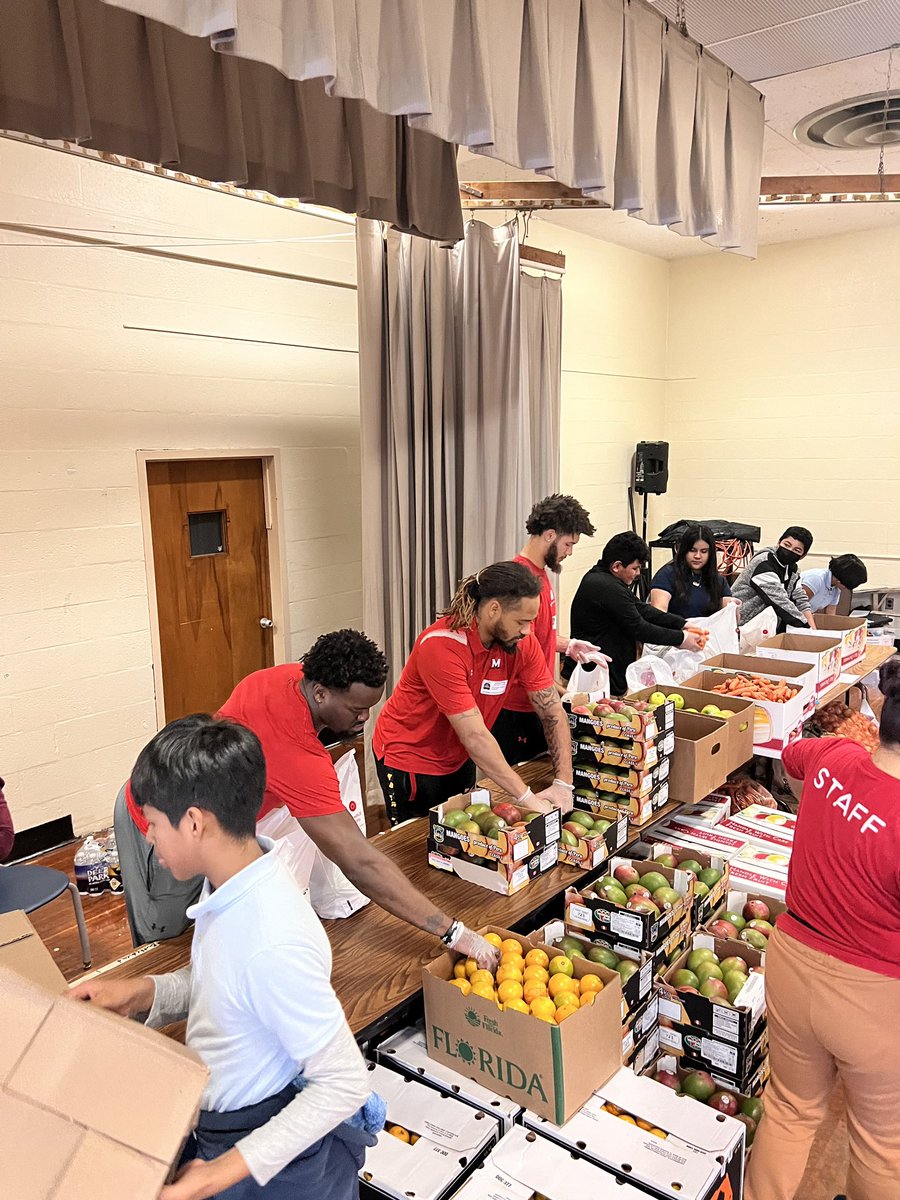 Fa'najae Gotay (@fa_gotay) on Twitter photo Another great day at <a href="/_MustangPride/">Glenridge Elementary School</a> Thank you to <a href="/BrighterBites/">Brighter Bites</a> for an outstanding partnership and such great young people to have an opportunity to work with! <a href="/TerpsFootball/">Maryland Football</a> @TBIAFoundation #literacy #PGCPS Another great day at <a href="/_MustangPride/">Glenridge Elementary School</a> Thank you to <a href="/BrighterBites/">Brighter Bites</a> for an outstanding partnership and such great young people to have an opportunity to work with! <a href="/TerpsFootball/">Maryland Football</a> @TBIAFoundation #literacy #PGCPS