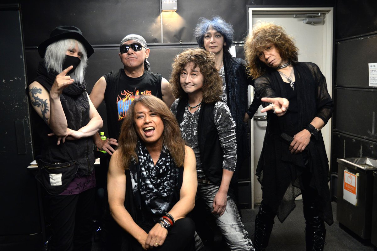 mhf2017102829's tweet photo. 後程、本日の集合写真もアップしたいと思いますが、一足先に前回の集合写真を！ https://t.co/ck10yclB05