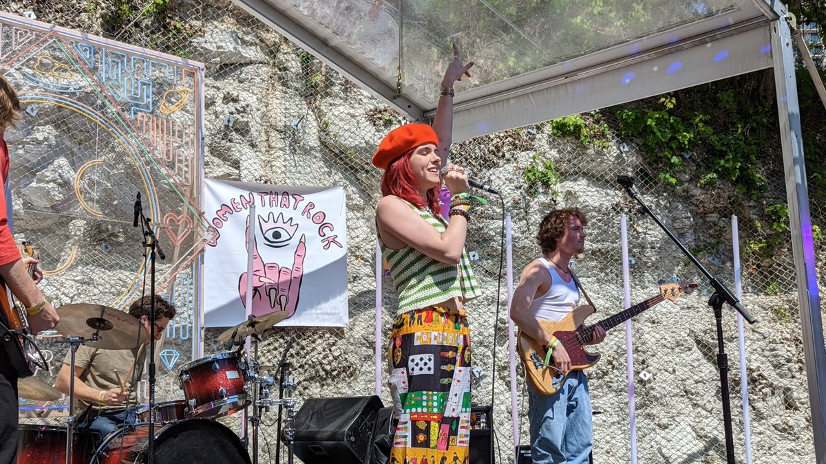 ChangoElectrico's tweet photo. Los Angeles singer-songwriter, Ava Maybee, performing at the Women That Rock Day Party Showcase at Cheer Up Charlies during SXSW 2023.
https://t.co/syo2hPiP1n

#avamaybee #womenthatrock #sxsw #sxsw2023 https://t.co/MPBpnQ8SZ2