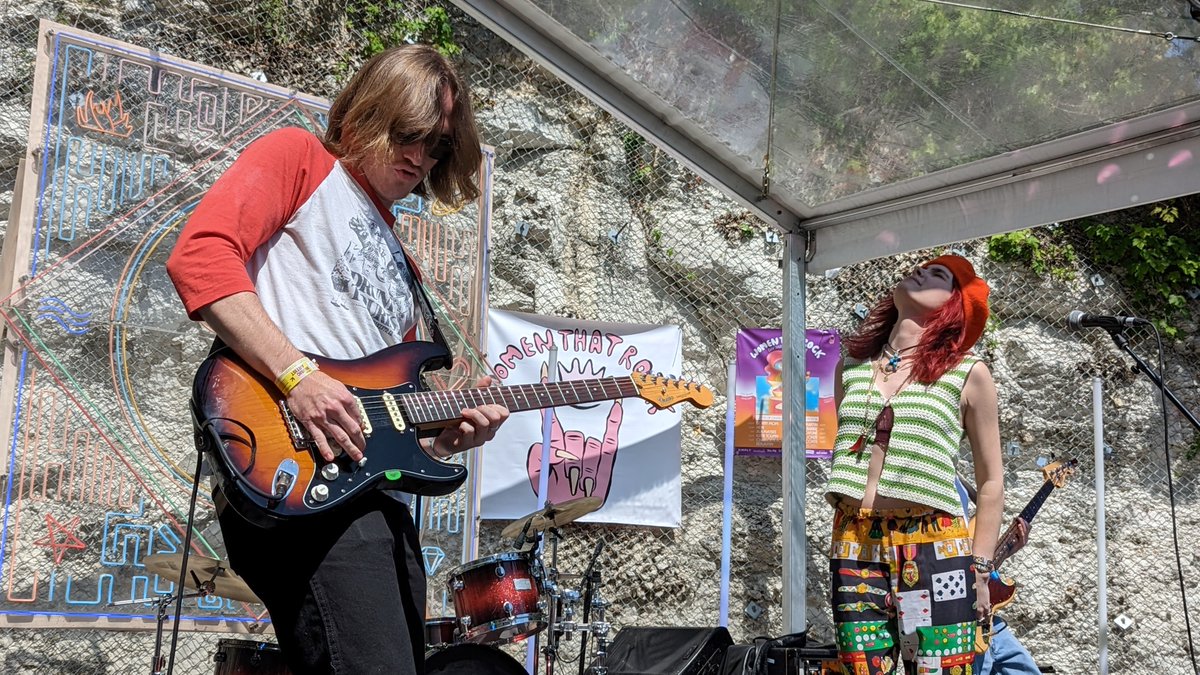 ChangoElectrico's tweet photo. Los Angeles singer-songwriter, Ava Maybee, performing at the Women That Rock Day Party Showcase at Cheer Up Charlies during SXSW 2023.
https://t.co/syo2hPiP1n

#avamaybee #womenthatrock #sxsw #sxsw2023 https://t.co/MPBpnQ8SZ2