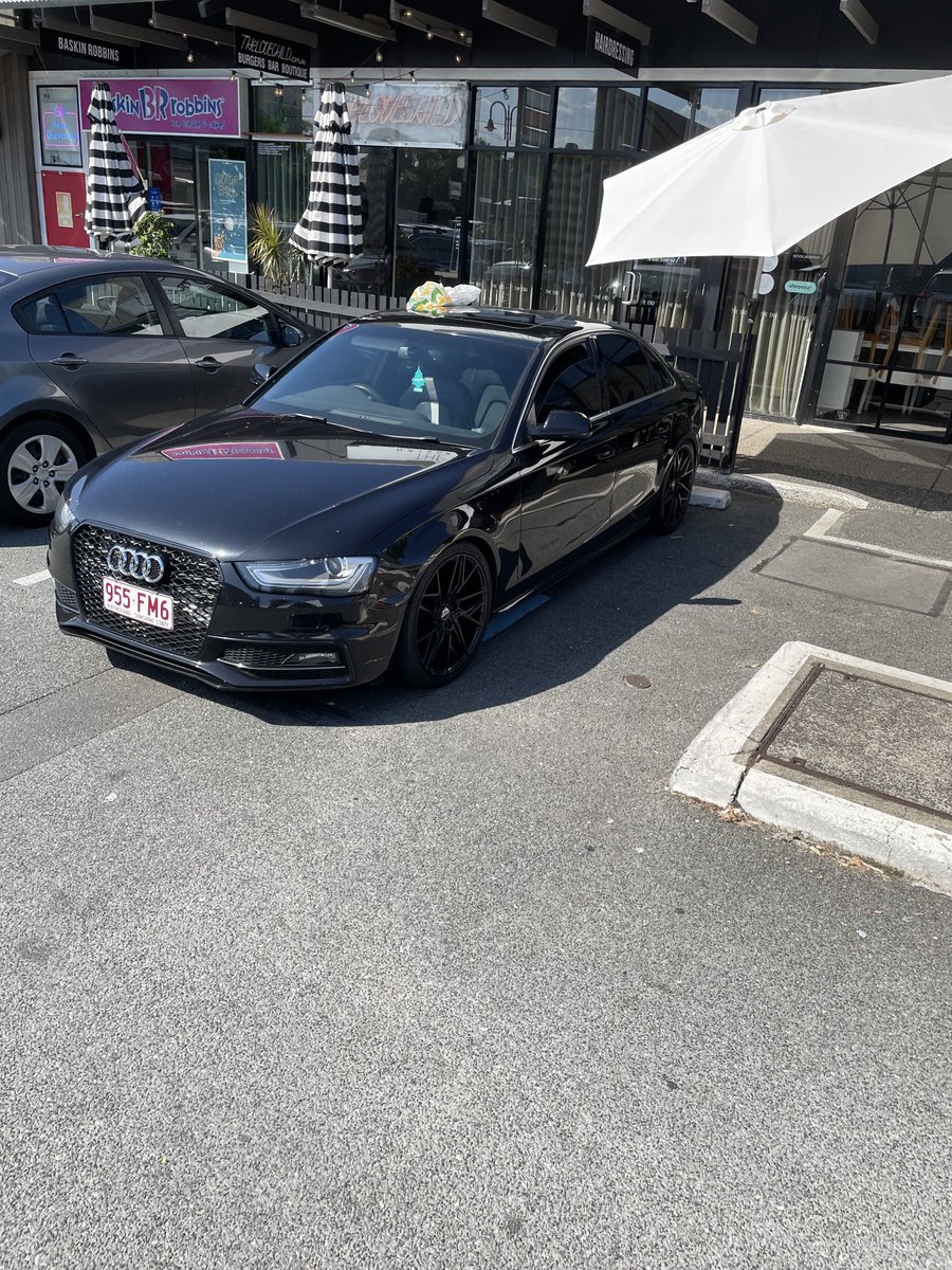 GruffestGoat's tweet photo. ⁦@YPLAC⁩ The only Blue Wheelchair space in the car park. 2 spaces away from 4 empty spaces. Super Fuckin’ Douche! https://t.co/w8gTsucUHN