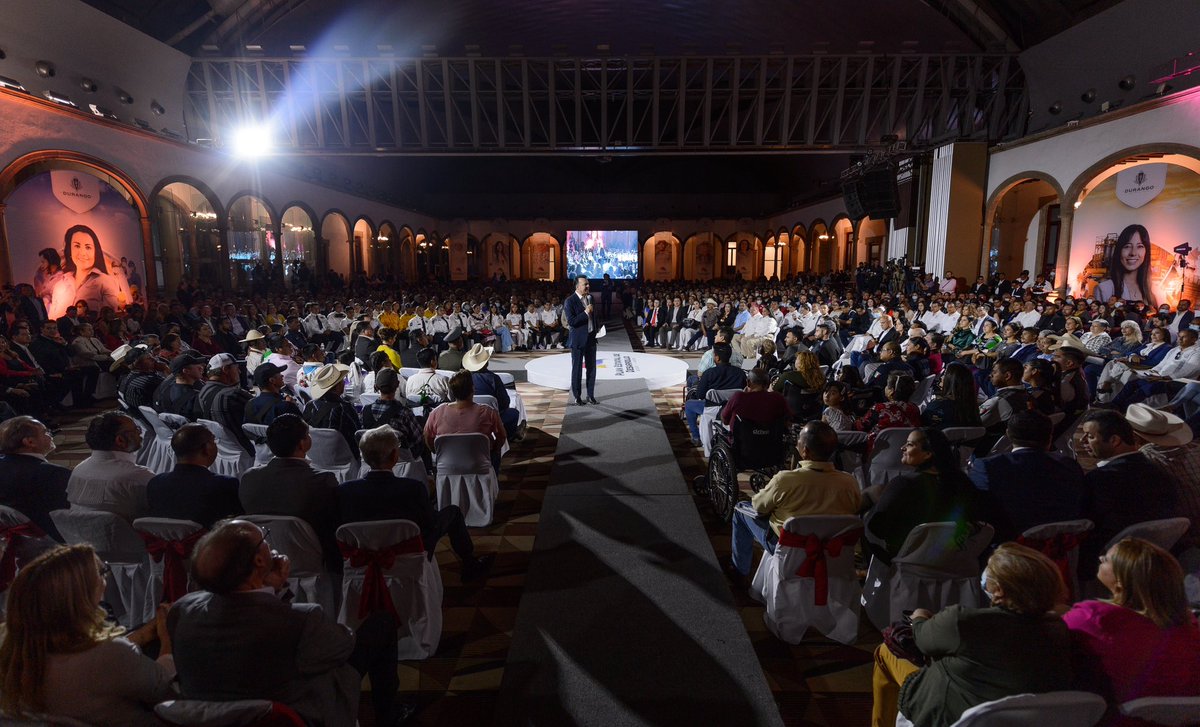 ¡#Durango tiene rumbo! Tiene una visión clara y que ha tomado en cuenta los anhelos que nos compartieron miles de duranguenses en el Plan Estatal de Desarrollo, que hoy presentamos. 

Los hemos escuchado y pondremos manos a la obra, ¡juntos lo vamos a lograr!