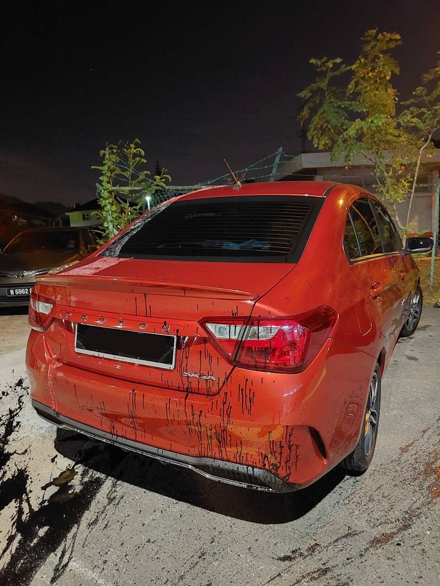 amerhadiazmi's tweet photo. Paint and acid thrown on Mentega Terbang director and actor's cars by assailants who also left death threats against them and family. https://t.co/dvK0y4hWvf