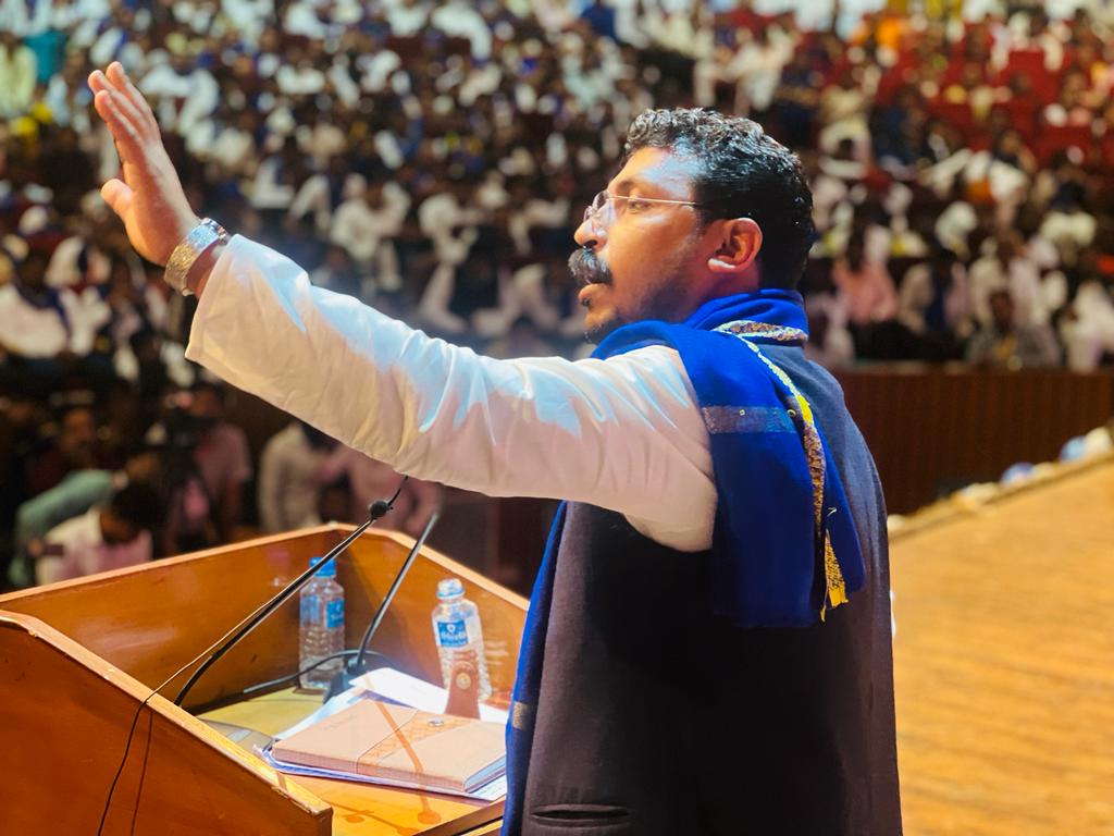 DKundareeya's tweet photo. जय भीम
आजाद समाज पार्टी( कांशीराम) का प्रथम अधिवेशन कल दिल्ली में सम्पन्न हुआ।

भीम आर्मी - आजाद समाज पार्टी 

@BhimArmyChief @VinayRatanSingh @SunilAstay https://t.co/BDw6XA3zkr
