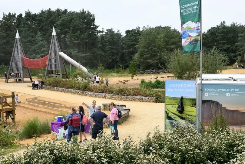 sdnpa's tweet image. Join us at Hogmoor Inclosure, Whitehill &amp;amp; Bordon on Saturday 15 April.

From Saxon re-enactments and have a go archery to close encounters with reptiles, something to keep everyone entertained!

Full details &amp;gt; buff.ly/3ZZnA27 

#SouthDowns #HelpTheHeaths