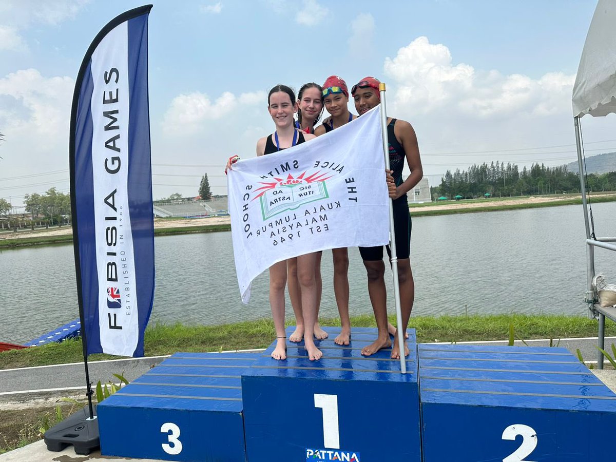 <a href="/AliceSmithSch/">Alice Smith School</a> U13 girls were dominating the <a href="/FOBISIA1/">FOBISIA</a> Games swimming this morning. Outstanding individual and relay results and a huge amount of effort from all. Amazing!

#WeAreKLASS #KLASSSport