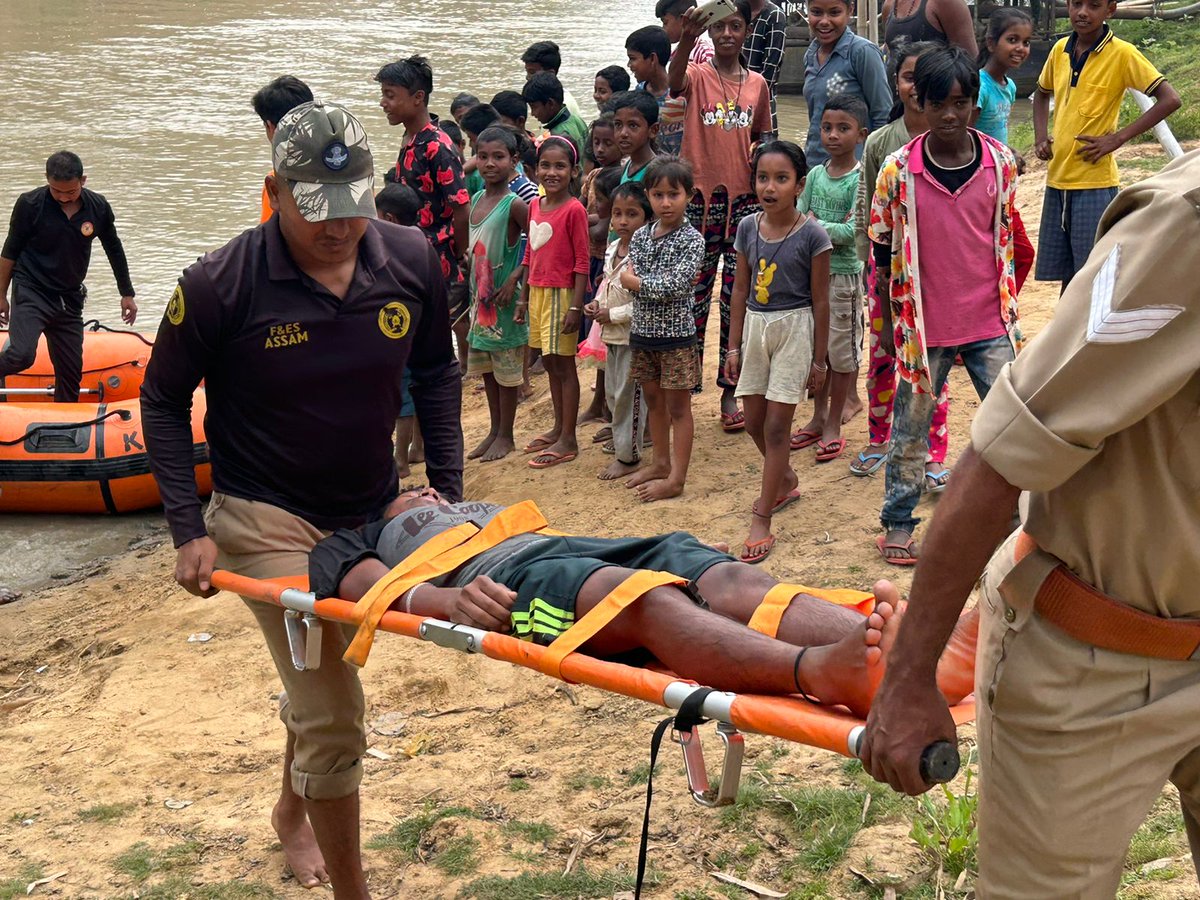 humanaidint's tweet photo. #HAI and @neadsjorhat organised training on first aid and emergency search & rescue for the task forces of #VDRF, with support from SDRF and Emergency Fire & Services in Nagaon district, #Assam. Approximately 40% of trainees are women from the target villages. https://t.co/ALDo5u3Uxe
