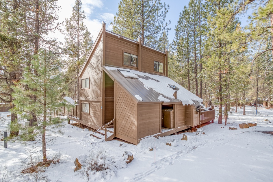 meredithlodging's tweet photo. Getaway to Sunriver this weekend and stay in a 4BR vacation rental for under $350/night!

https://t.co/1tNmJWwCNl https://t.co/3HPQBJ50qk
