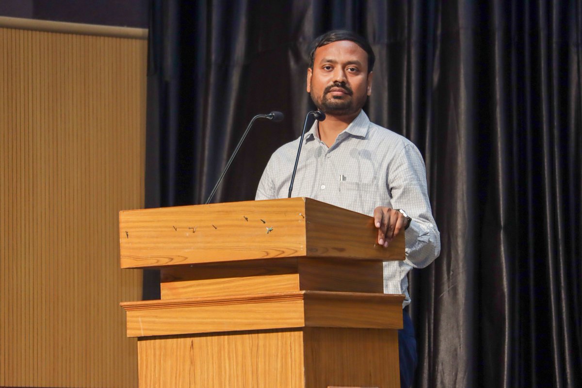 SRMUAP's tweet photo. The Department of Chemistry organised “#ChemZeal”, an outreach programme for undergraduate #students to promote higher studies in various disciplines of Science.
#ChemZeal #StudentOutreachProgramme #HigherStudies #SRMUAP #SRMAP #careeropportunities https://t.co/lmmzwNhdRV