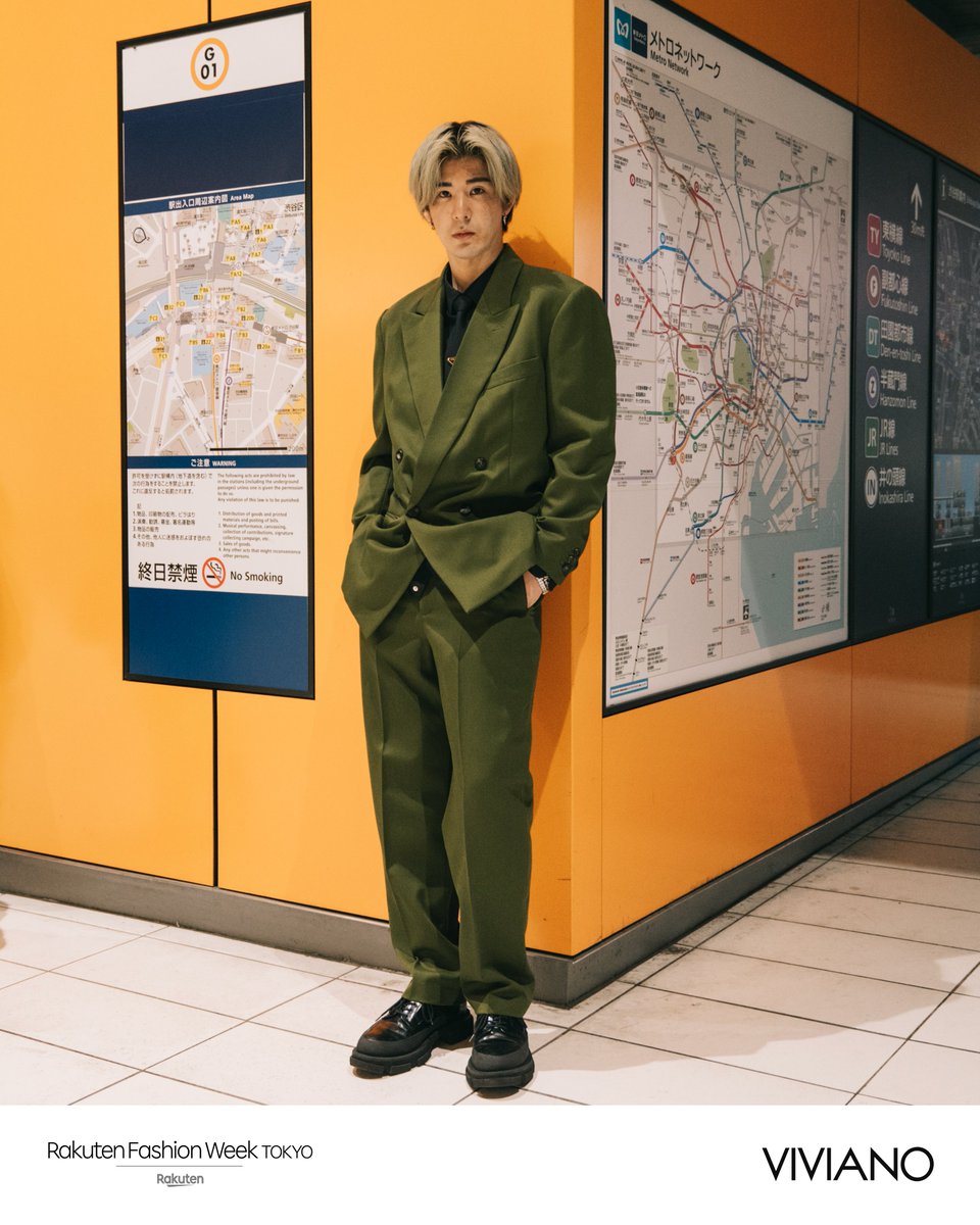 ／
VIVIANO 2023-24 A/W Behind the Scenes!
＼

<a href="/i_kkaku__/">一鶴</a>

photo by <a href="/mitograph/">ミトグラフ 📸</a>

note
note.com/rakutenfwt/n/n…

#VIVIANO #VIVIANOSTUDIO
#RakutenFWT #RakutenFWT_VOICE
#ootd #fashionshow #streetsnap