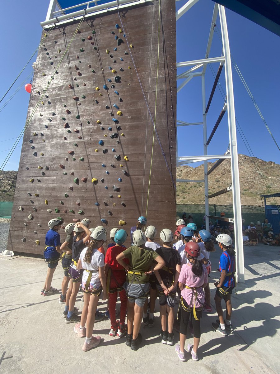 JESSJumeirahYR5's tweet photo. We’re in Dibba, having the best time! #JESSJumTrips #JESSJumRealLifeLearning https://t.co/fk6ZlLX08t