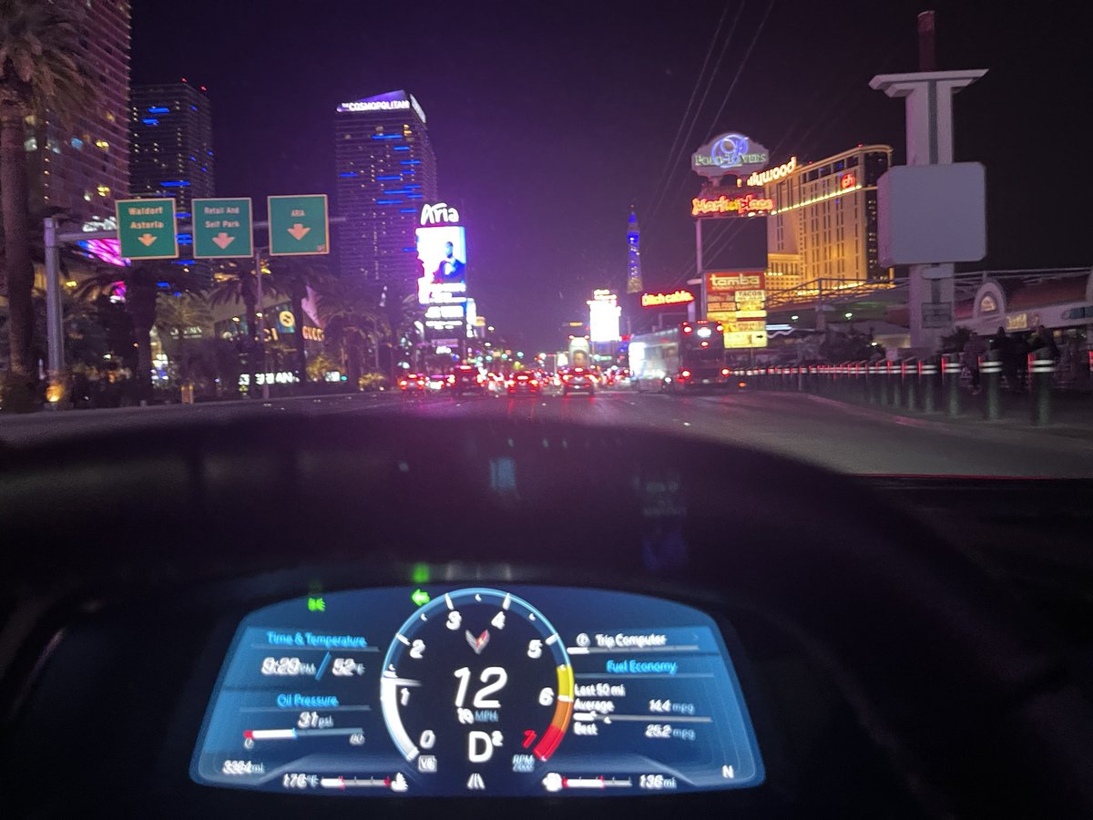 I kinda want to have a Vegas suitcase packed at all times…. And book a flight last minute…. #itshappeningsoonerthenlater @DiamondL95